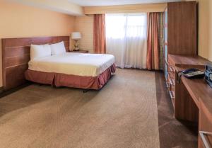 studio6 phoenix az sky harbor