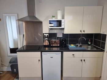 ricky road guest house premium