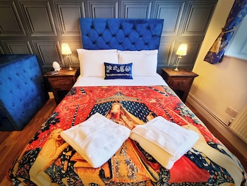 ricky road guest house premium