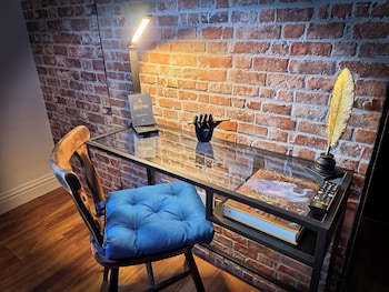 ricky road guest house premium