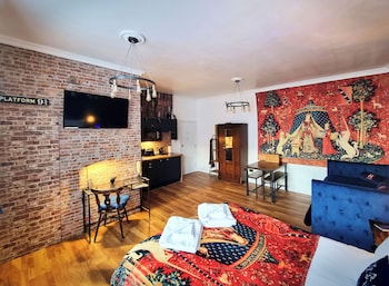 ricky road guest house premium