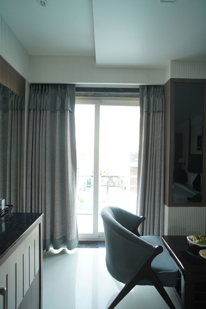 hotel square s