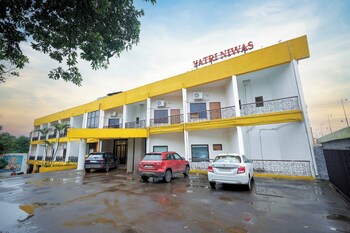 yatri niwas by hotel suraj inn