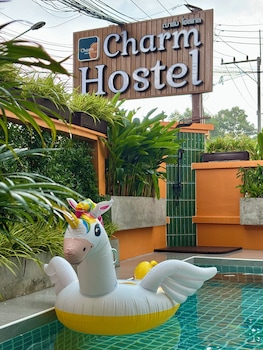 charm hostel at pratumnak