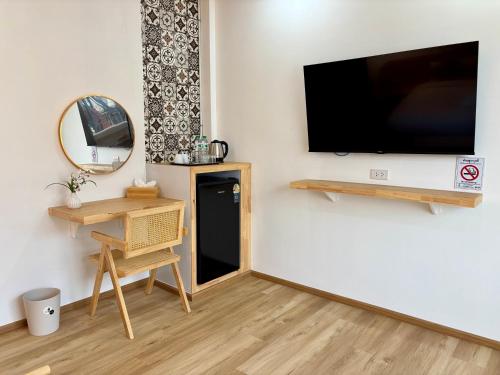 charm hostel at pratumnak