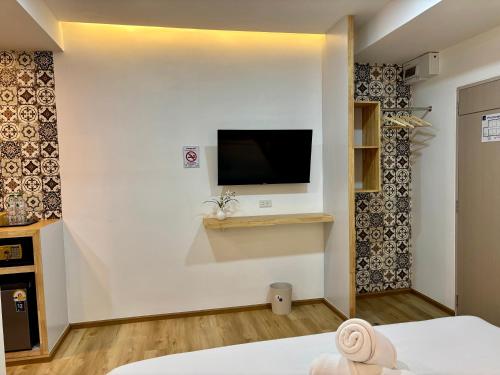 charm hostel at pratumnak