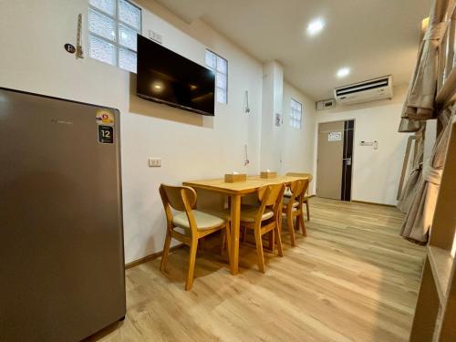 charm hostel at pratumnak