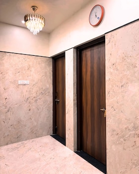 Hotel Aasi Inn,,2 star