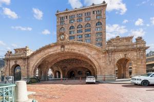 placemakr downtown pittsburgh at the pennsylvanian