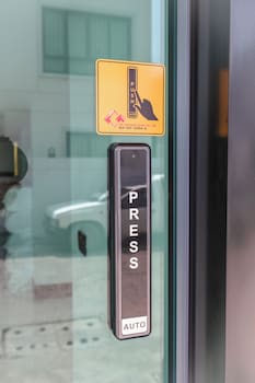 near don mueang hotel