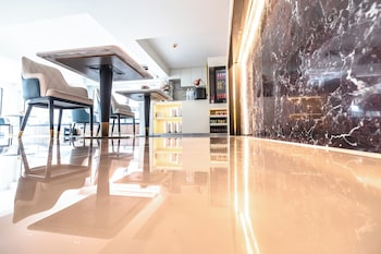 near don mueang hotel