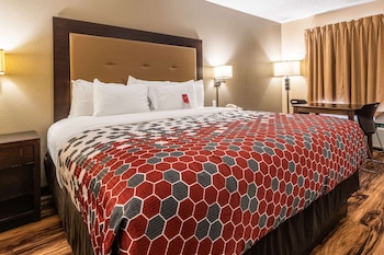 econo lodge hillsboro i 35