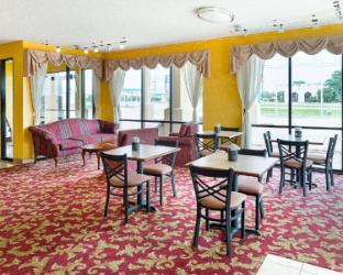 econo lodge hillsboro i 35
