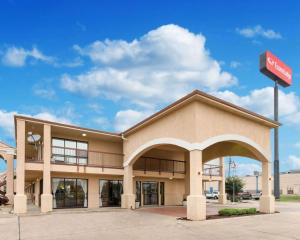 econo lodge hillsboro i 35