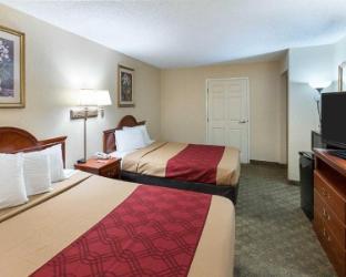 econo lodge hillsboro i 35