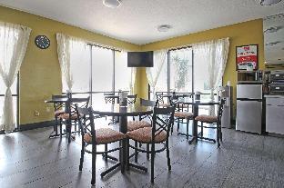 econo lodge hillsboro i 35