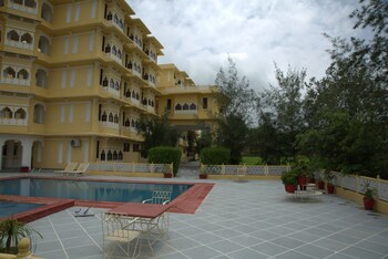 sinclairs palace retreat udaipur