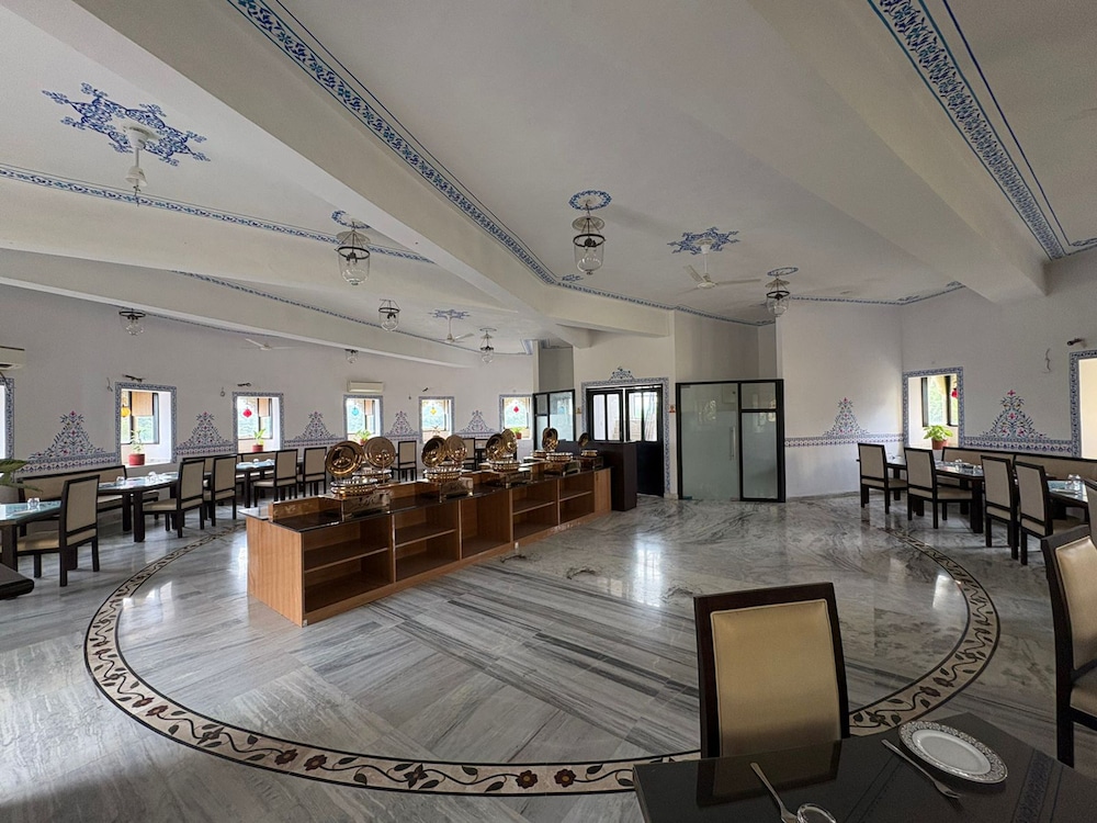 sinclairs palace retreat udaipur