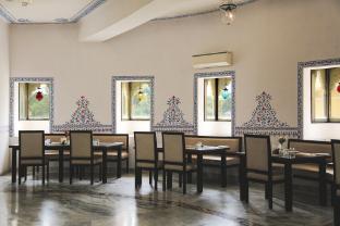 sinclairs palace retreat udaipur