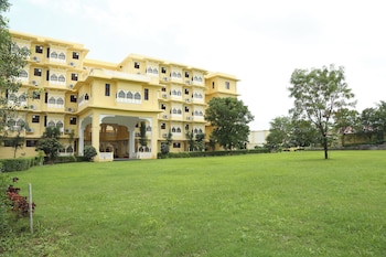 sinclairs palace retreat udaipur