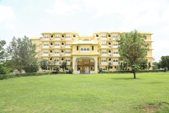 sinclairs palace retreat udaipur