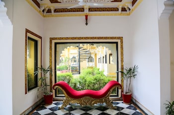 sinclairs palace retreat udaipur