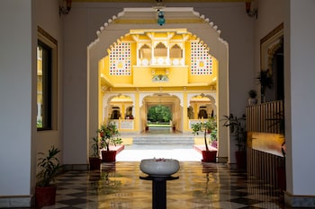 sinclairs palace retreat udaipur