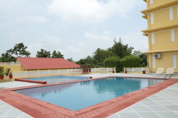 sinclairs palace retreat udaipur