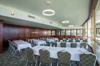 Grand Naniloa Hotel Hilo - A Doubletree By Hilton,Hilo>>Hawaii,4 star