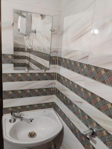 geeta teerth guest house