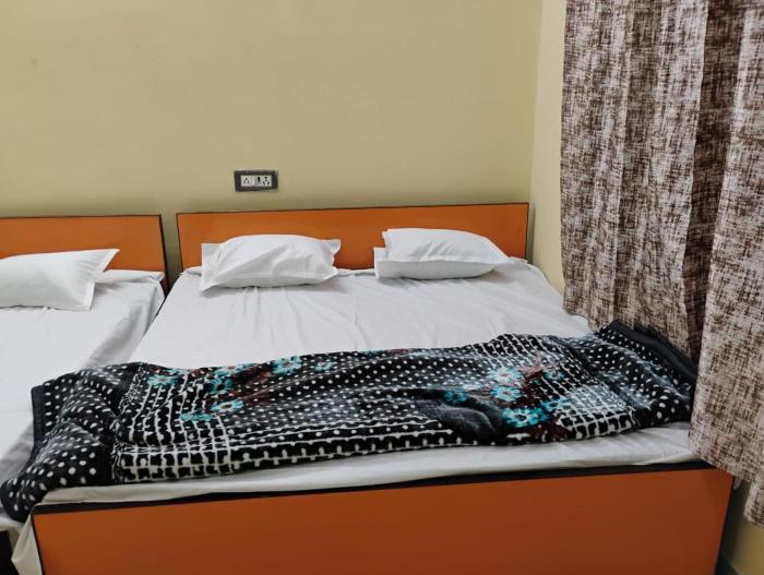 geeta teerth guest house