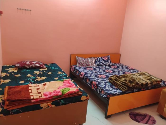geeta teerth guest house