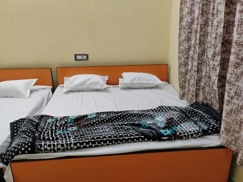 geeta teerth guest house