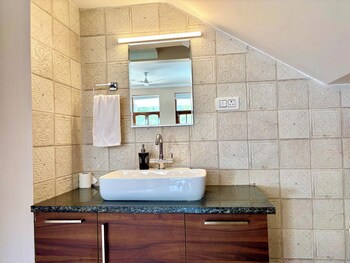 luxury 4 bedrooms independent villa