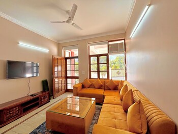 luxury 4 bedrooms independent villa