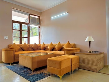 luxury 4 bedrooms independent villa