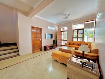 luxury 4 bedrooms independent villa