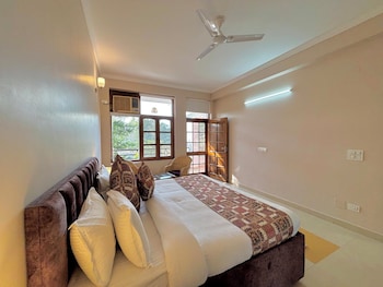 luxury 4 bedrooms independent villa