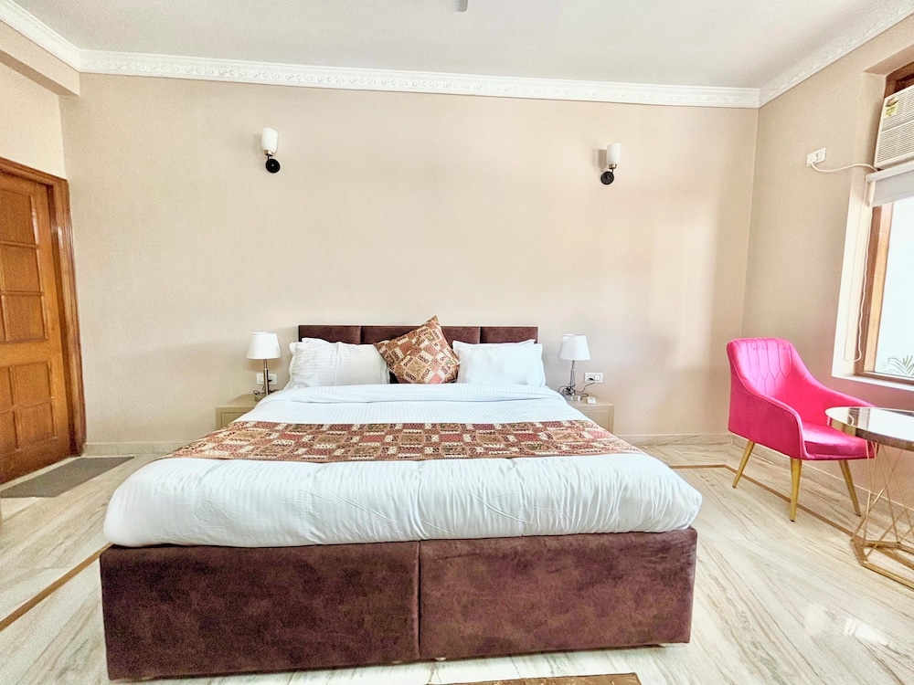 luxury 4 bedrooms independent villa