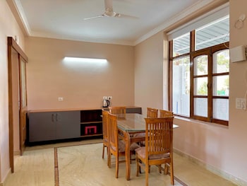 Luxury 4 Bedroom's Independent Villa,,3 star