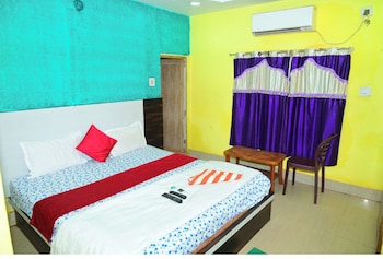 dhamstay hotel padoshi near beach puri