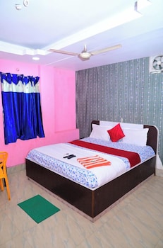 dhamstay hotel padoshi near beach puri