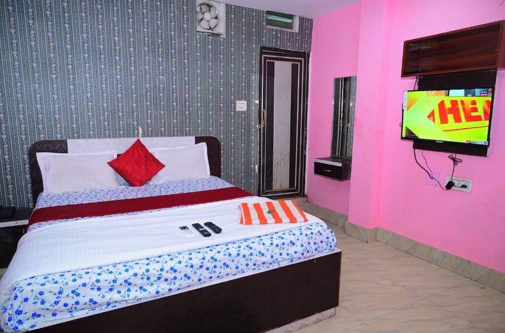 dhamstay hotel padoshi near beach puri