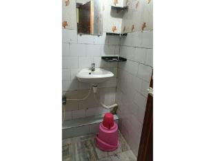 dhamstay hotel samrat palace near beach