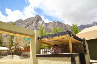 the brook camp hunder nubra