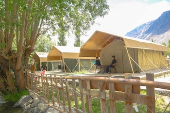 the brook camp hunder nubra