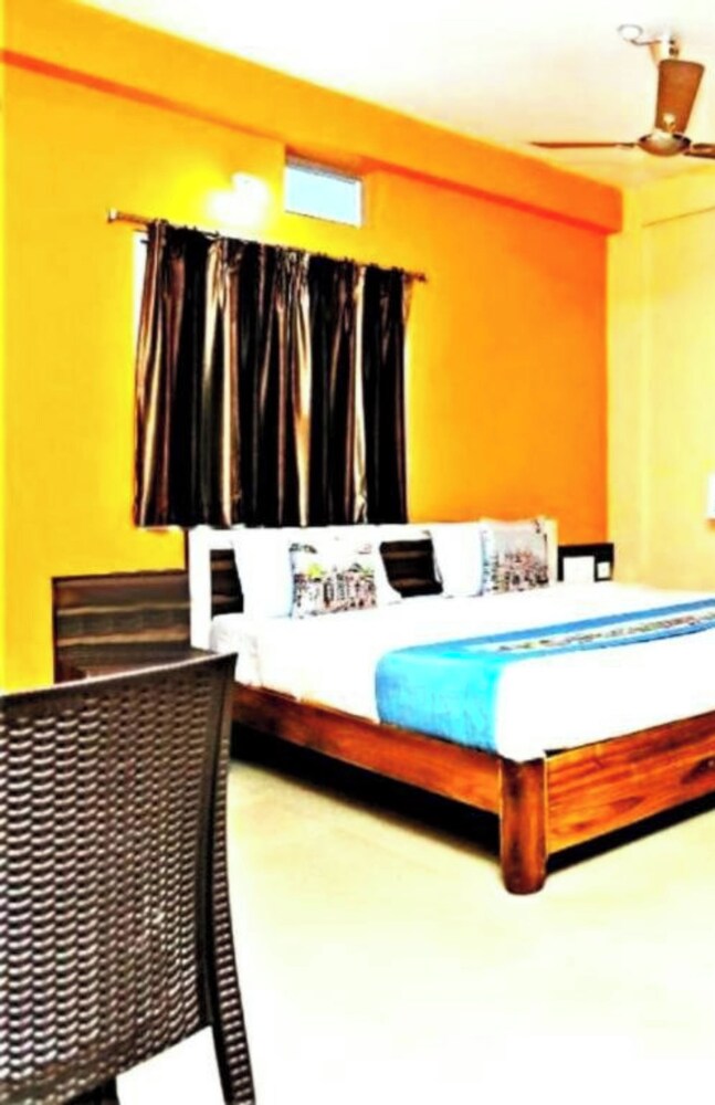 dhamstay hotel krishna residency puri