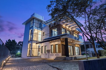 stay leisurely villa portia lonavala