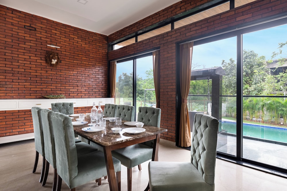 stay leisurely villa portia lonavala