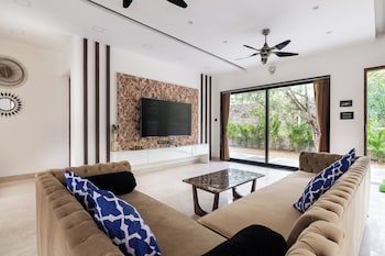 stay leisurely villa portia lonavala